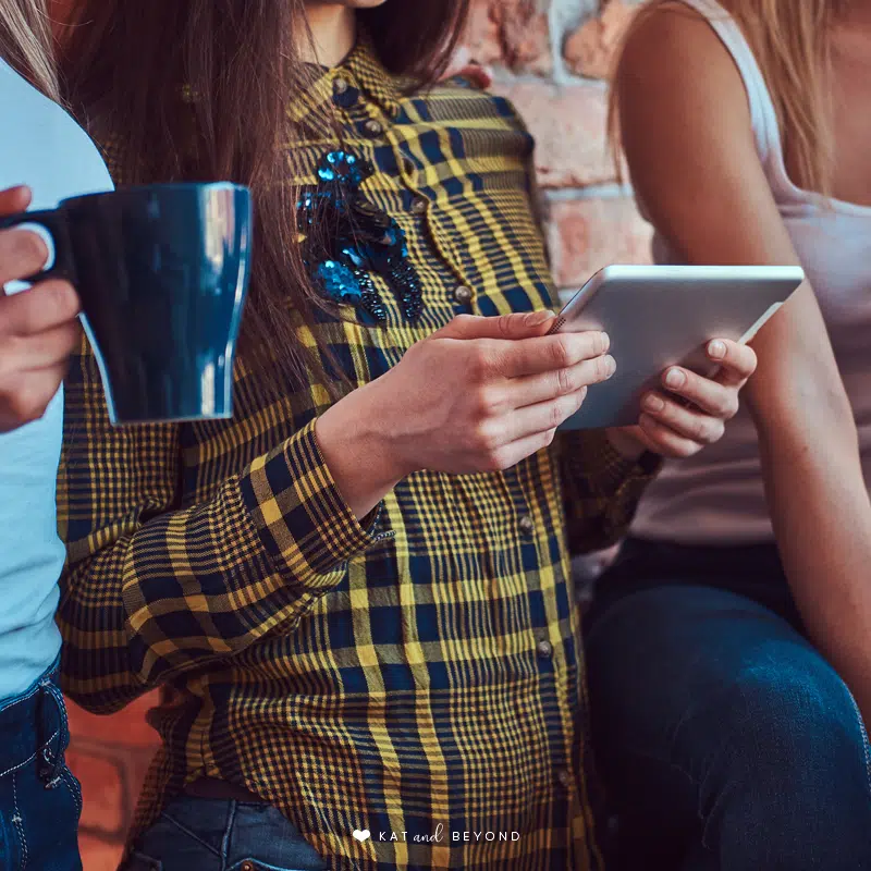 6 Terrible Habits Unsuccessful People Do · Kat&Beyond