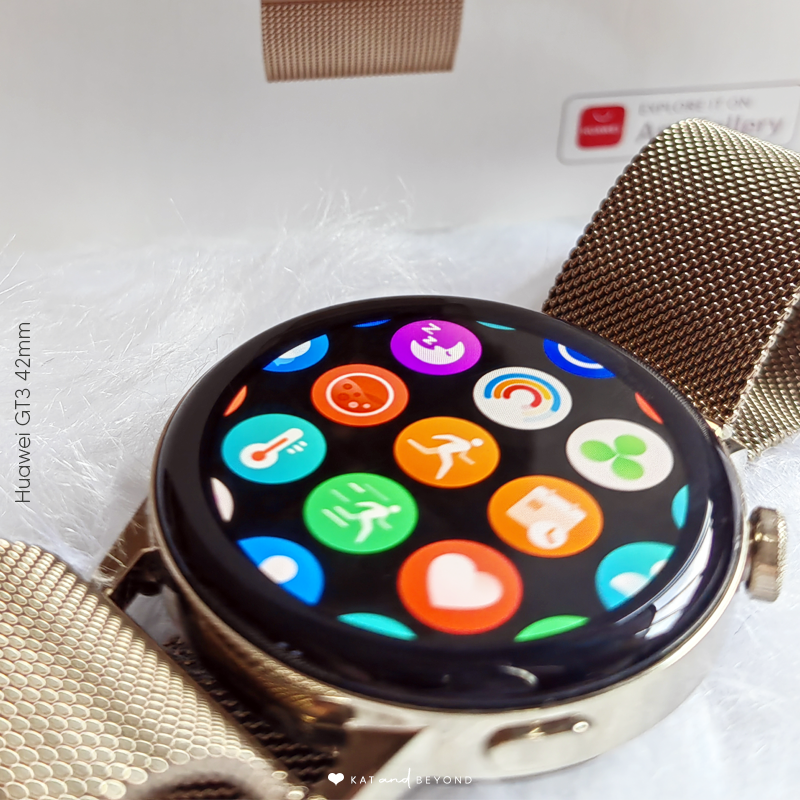 Unique Looking Smartwatch With Features Aplenty · Kat&Beyond